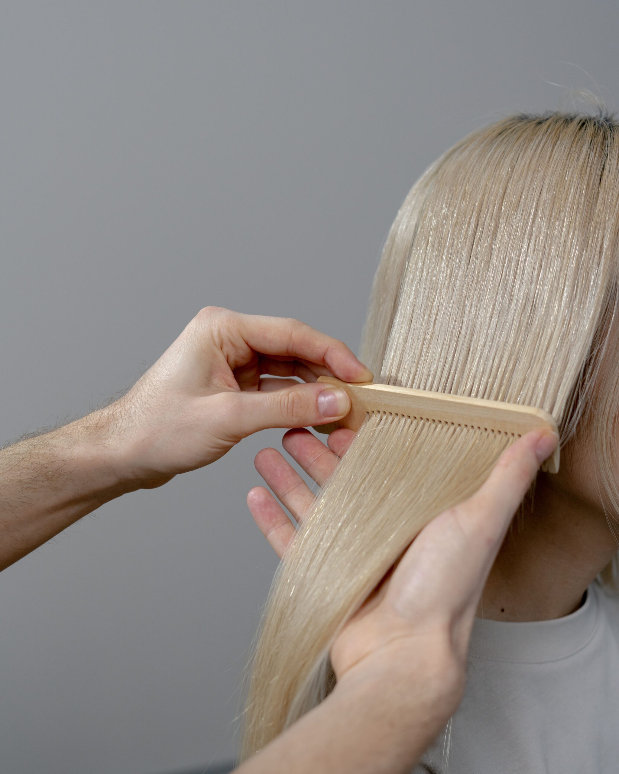 Se lancer en coiffure à domicile : statut, cadre et rentabilité