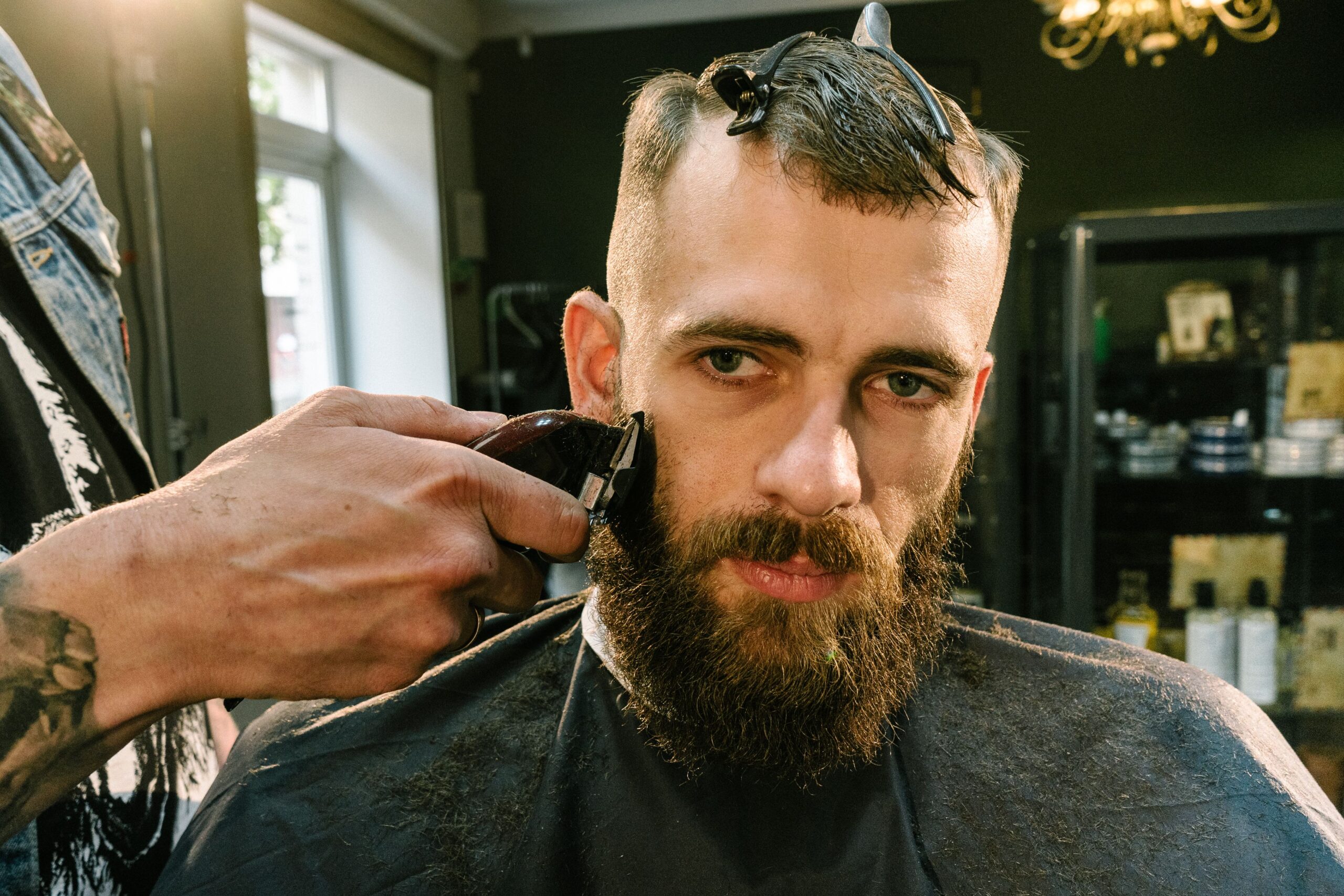 Devenir barbier : métier, techniques et formation